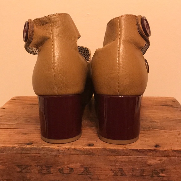 BC Leather Heels w/ Buttons - Picture 5 of 8